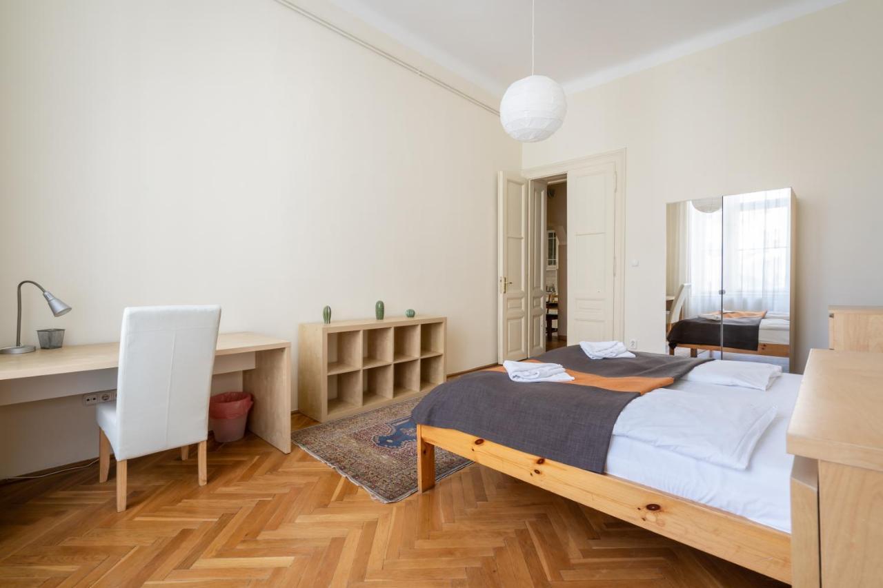 Lonyay Grand Apartment *
